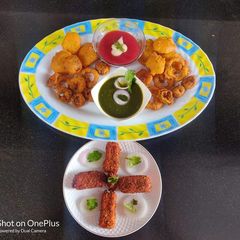 A picture of Mix Pakode.