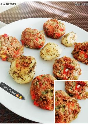 Una foto de Cupcakes de carne 🍖 molida y verduras 😉