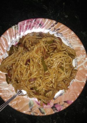 चाउमीन (chowmein recipe in Hindi) रेसिपी मुख्य फोटो