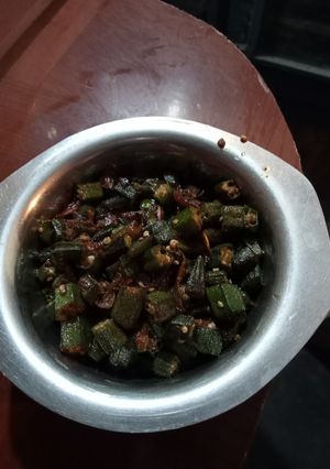 प्याज बाली भिंडी (pyaz will bhindi recipe in Hindi) रेसिपी मुख्य फोटो