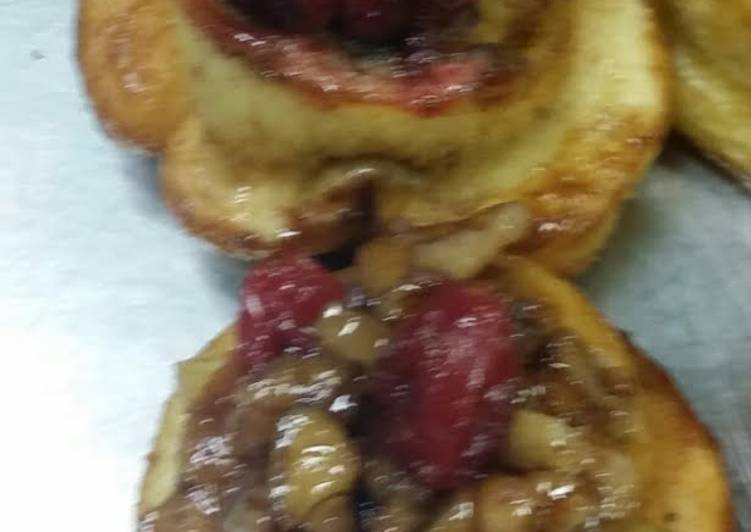 Steps to Prepare Speedy Mini cinnamon rolls with cranberry walnut compote