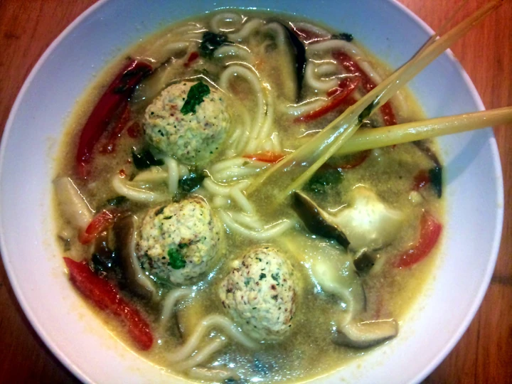 Easy Way Prepare Sig's Thai chicken balls with noodle soup the So Delicious Makes you drool