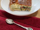 Пирог с зелёным луком, сыром и ветчиной
