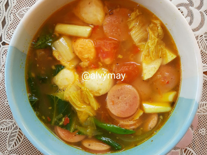 Bagaimana Menyiapkan Bakso Ikan Kuah Tomyam, Enak Banget