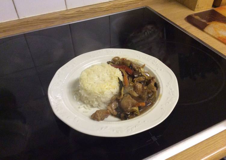 Stir Fried Pork with stir fried vegetables and white rice