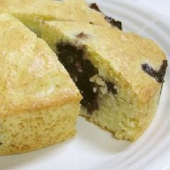 A picture of Blueberry Cake.