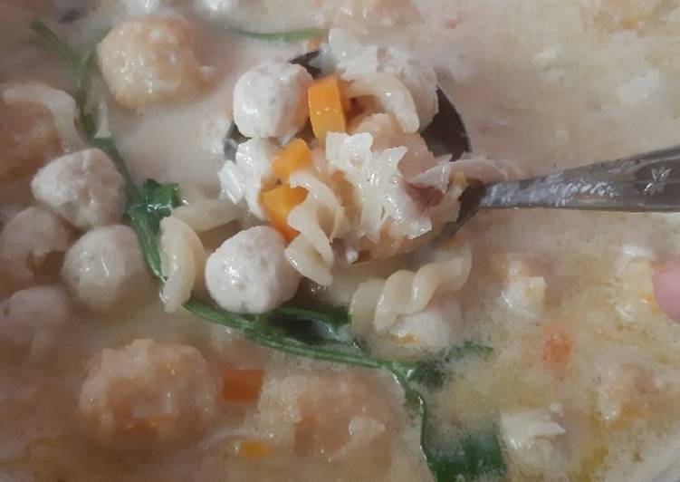 resep cara bikin Sop mutiara campur bakso udang