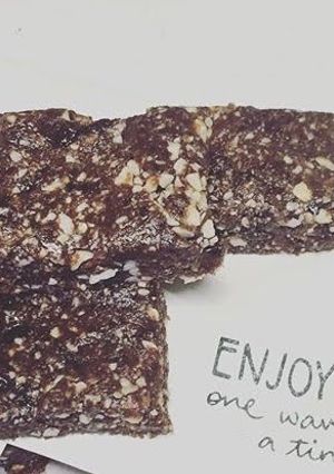A picture of Cacao Honey Nut Bars.