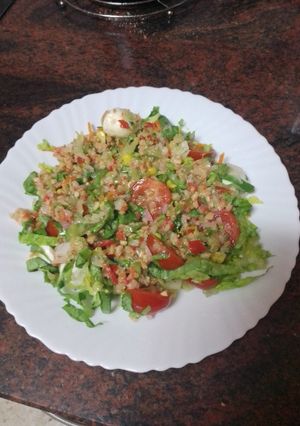 Una foto de Ensalada con aliño de almendras
