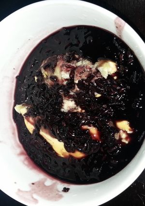 A picture of Pulot hitam longan.