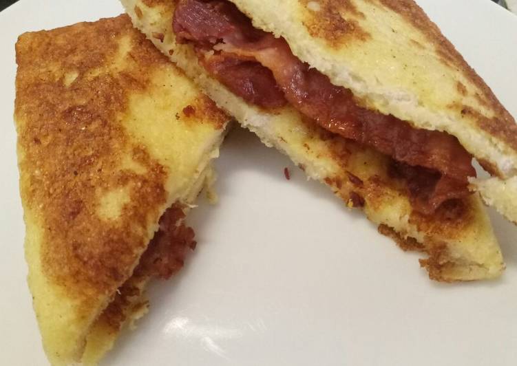 Recipe of Homemade French toast and bacon breakfast