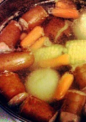 A picture of Corn boil.