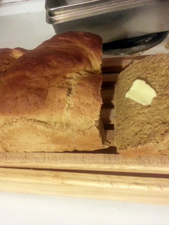 A picture of oatmeal brown bread.