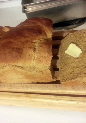 A picture of oatmeal brown bread.