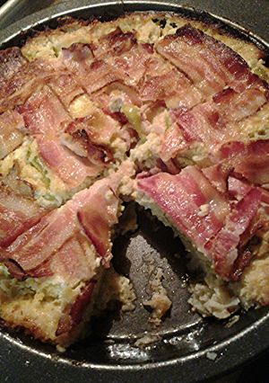 A picture of Tomitio cauliflower and bacon pie.
