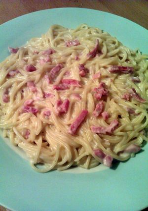 A picture of Vickys Spaghetti Carbonara with Vegan Option GF DF EF SF NF.