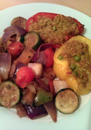 A picture of Vickys Stuffed Peppers with Curried Rice, GF DF EF SF NF.