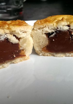 A picture of Sophie's mini chocolate peanut butter bites.