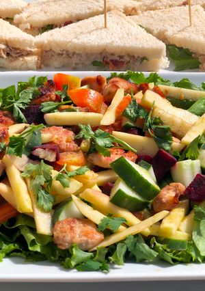 A picture of Grilled Chicken Apple Salad.