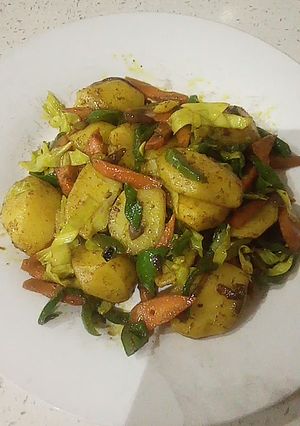 A picture of Potato With vegetables.
