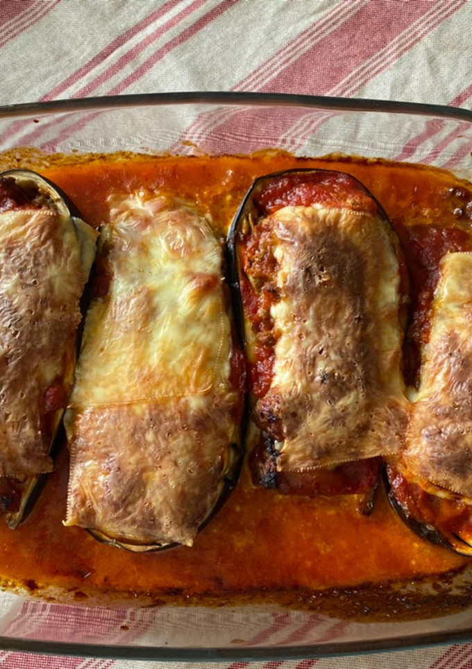 Una foto de Berenjenas rellenas de carne