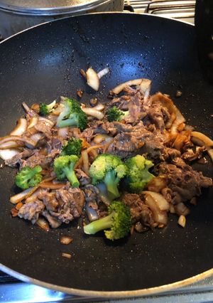 Foto resep Daging Sapi Iris Cah Brokoli dan Shoyu