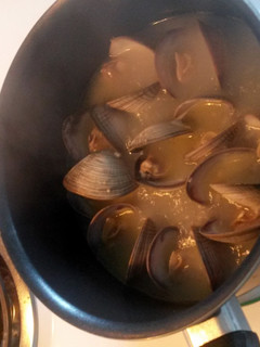 A picture of Boiled clams.