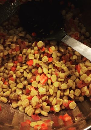 A picture of Trader Joes Sweet Corn and Chili Salsa.