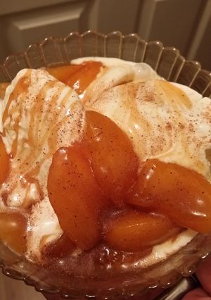 A picture of Carmalized peaches.