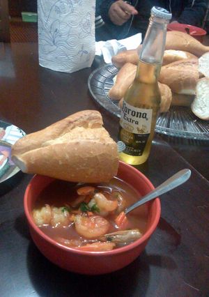 A picture of caldo de camaron.