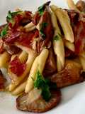 Strozzapreti con funghi e pancetta coppata