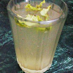 A picture of Nimbu mint shikanji.