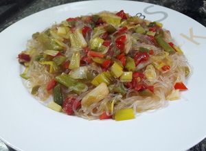 Foto principal de Fideos (judía mungo) con verduras y salsa de ostras