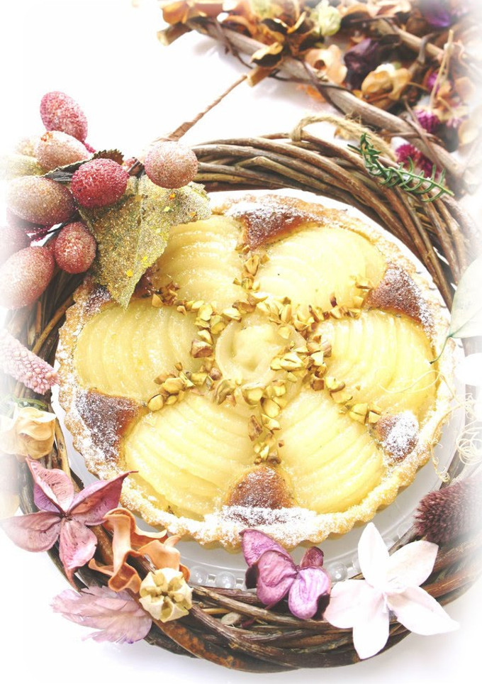 A picture of Jasmine Pear Tart.