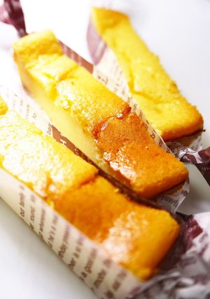 A picture of Cheesecake in a Silicone Steamer.