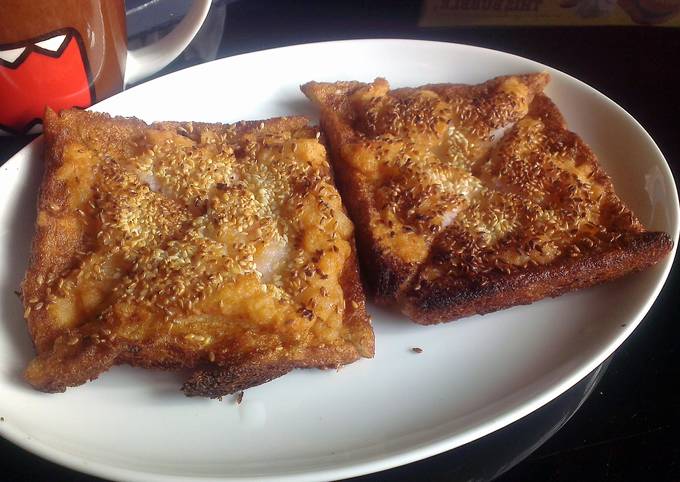 Sesame prawn toast