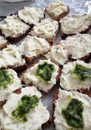 Foto di Baccalà mantecato su crostini di pane di toscano