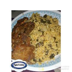 A picture of Jollof din shinkafa mai zogale.