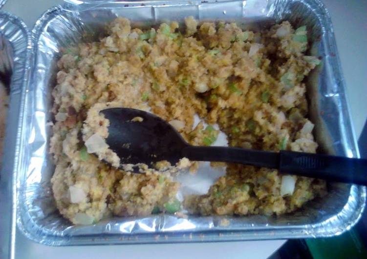 Southern Cornbread dressing Southern Cornbread dressing