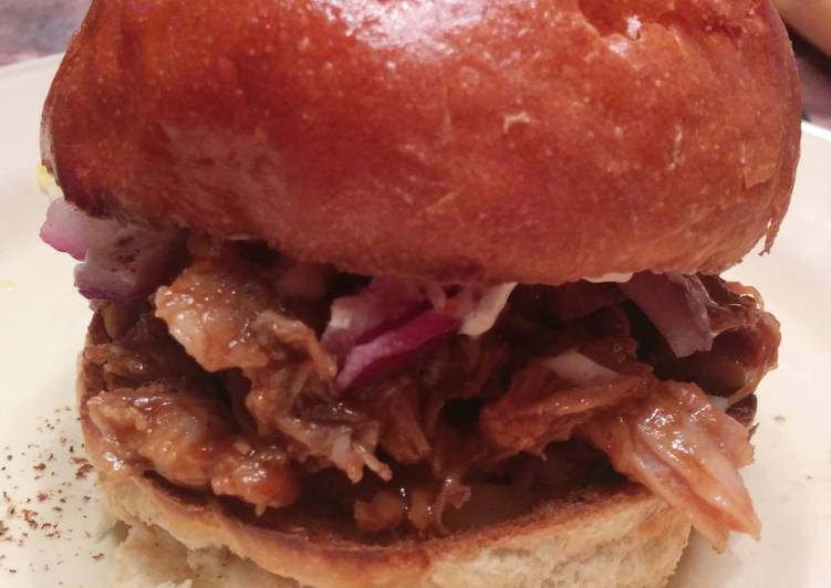 Steps to Make Perfect Pulled Pork Sandwiches