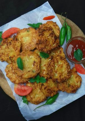 বাঁধাকপির বড়া (bandhakopir bora recipe in Bengali) রেসিপির প্রধান ছবি