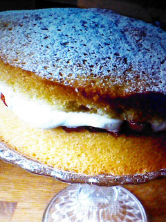 A picture of Victoria sponge cake.