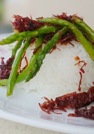 A picture of Asparagus With Sun Dried Tomato And Scallop XO Sauce.