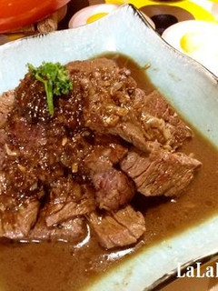 A picture of Rich Steak Sauce with Balsamic Vinegar.