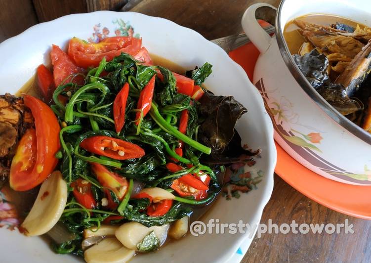 Cara Gampang Membuat Tumis Bayam Ndeso, Enak Banget