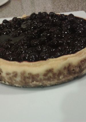 A picture of Vanilla Mascarpone Blueberry cheesecake.