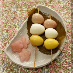 A picture of Tri-Colour Quail Eggs & Plum Daikon.