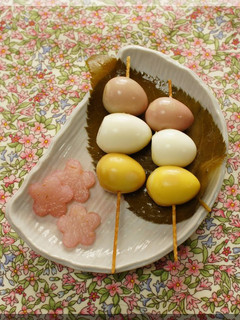 A picture of Tri-Colour Quail Eggs & Plum Daikon.
