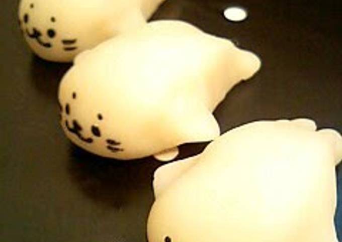 Wagashi Shaped Like Shirotan the Seal