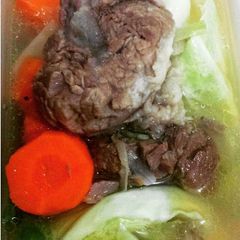 A picture of Bulalo.